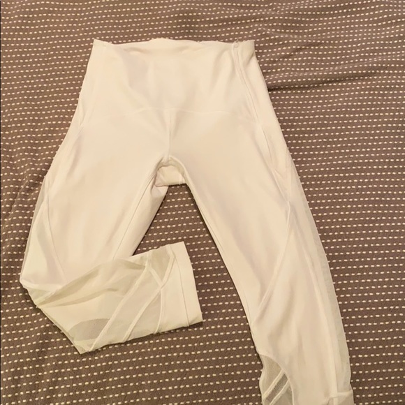 Lululemon Crops - Picture 1 of 6